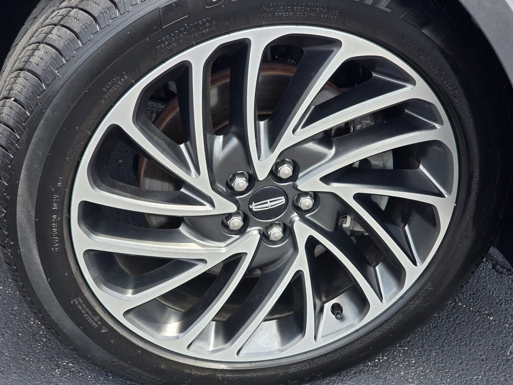 Used 2019 Lincoln Nautilus Reserve w/ Driver Assistance Package AWD/4WD image 10