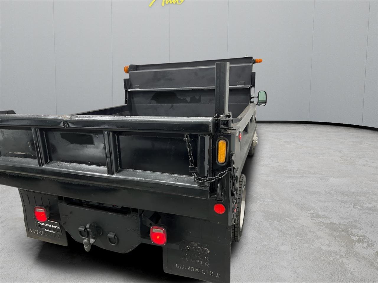 Used 2007 Ford F450 2WD Regular Cab Super Duty image 11