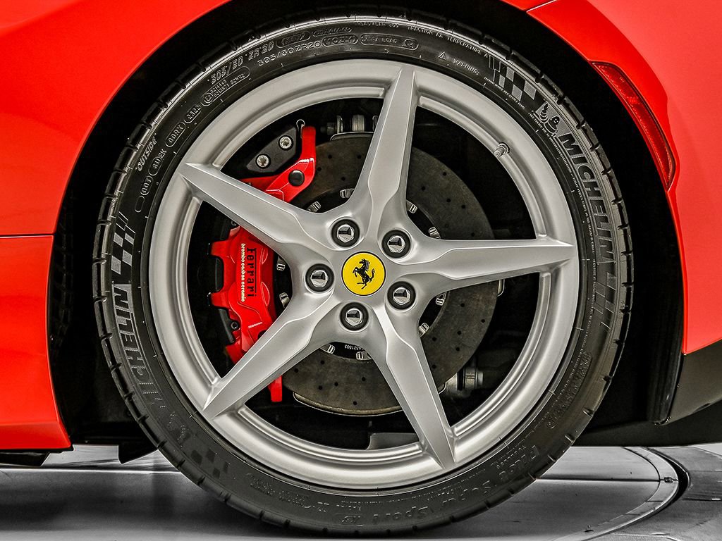 Used 2020 Ferrari F8 Tributo image 34