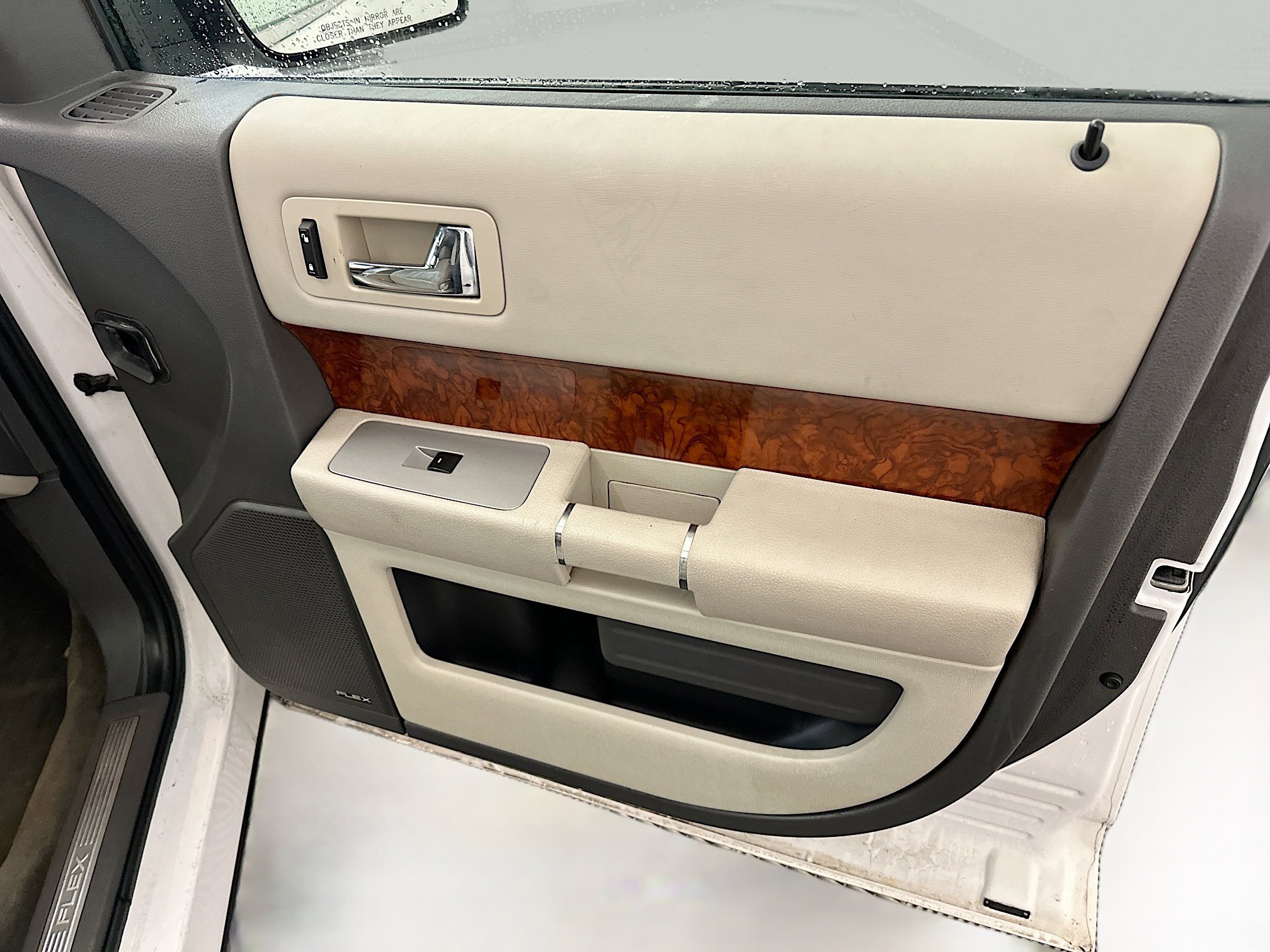 Used 2012 Ford Flex Limited w/ Equipment Group Order Code image 34