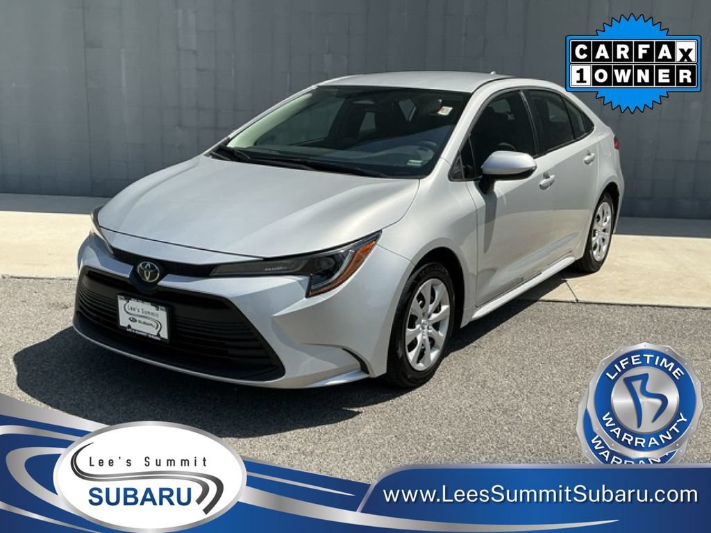 Used 2025 Toyota Corolla LE FWD image 1
