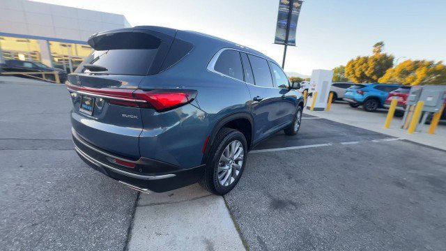 Used 2025 Buick Enclave Preferred image 8