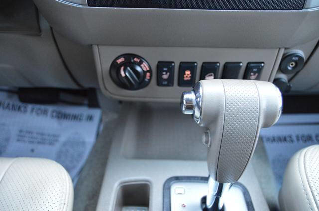 Used 2012 Nissan Frontier SL w/ Moonroof Pkg image 24