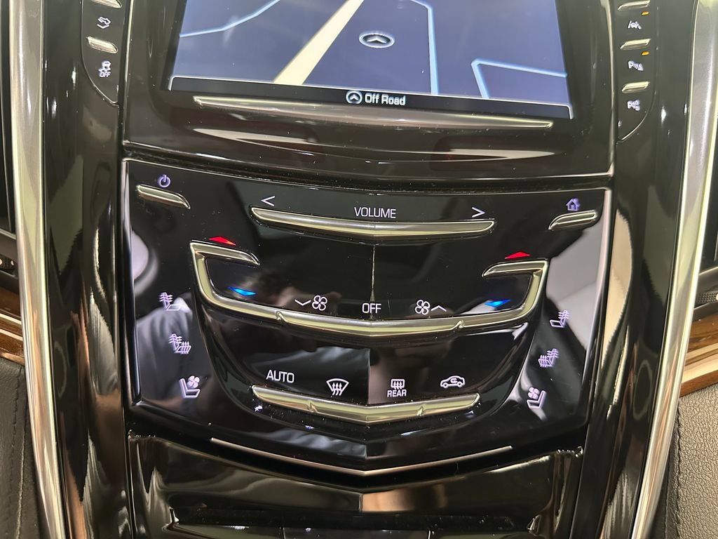 Used 2018 Cadillac Escalade Luxury w/ LPO, Radiant Package AWD/4WD image 41