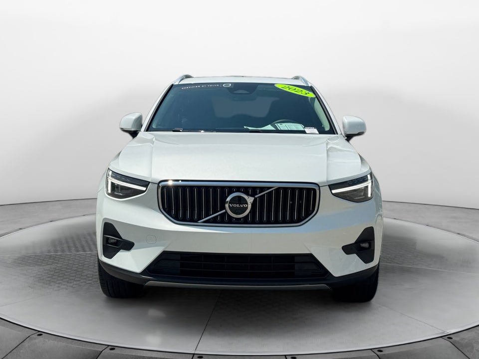 Certified 2023 Volvo XC40 B5 Ultimate w/ Climate Package AWD/4WD image 2