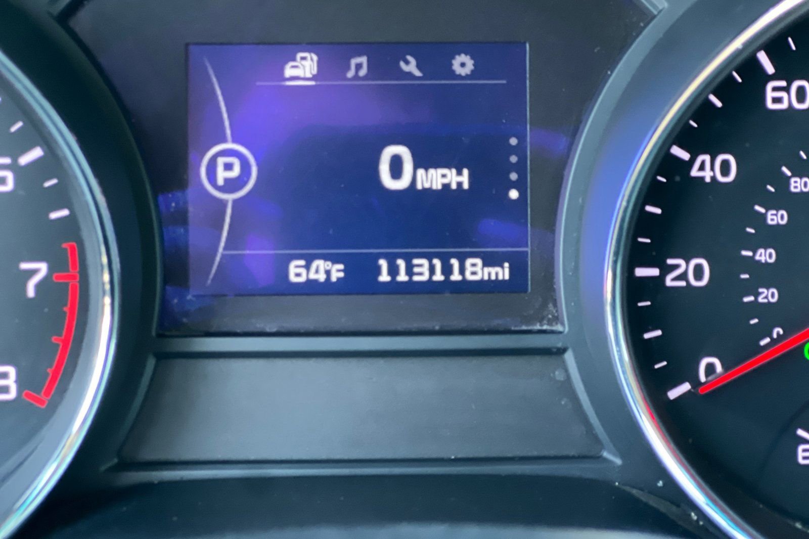 Used 2017 Kia Sedona LX w/ LX Essentials Premium Package image 24