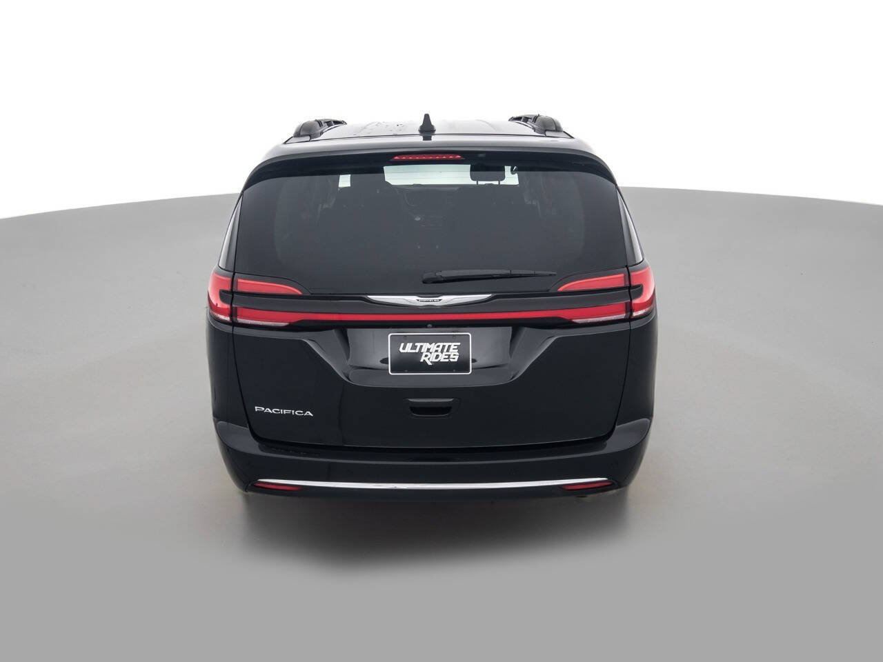 Used 2021 Chrysler Pacifica Touring FWD image 6