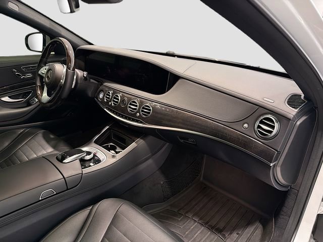 Used 2018 Mercedes-Benz S 560 4MATIC Sedan image 27
