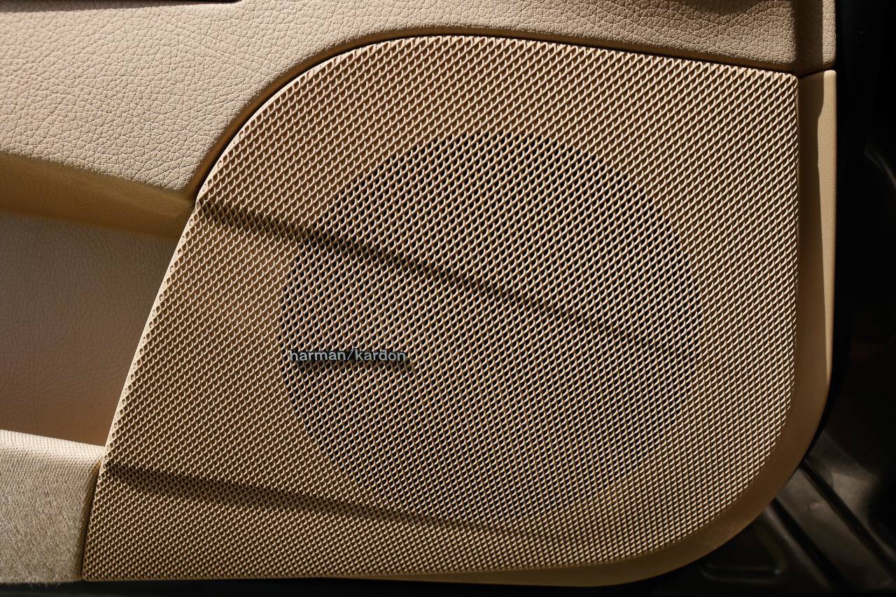 Used 2009 Mercedes-Benz E 350 Sedan w/ Premium 1 Pkg image 39