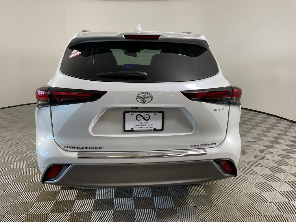 New 2026 Toyota Highlander Platinum AWD/4WD image 7