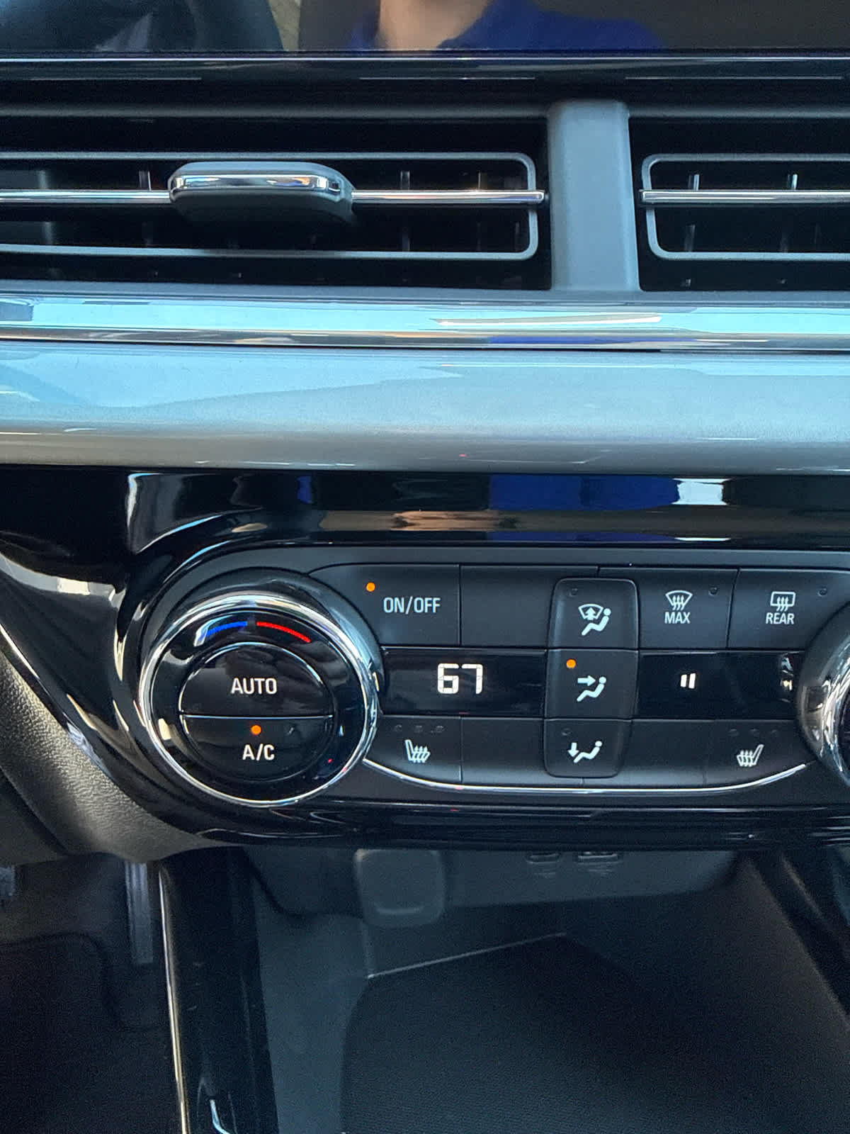 New 2026 Chevrolet Trax LT w/ Driver Confidence Package FWD image 19