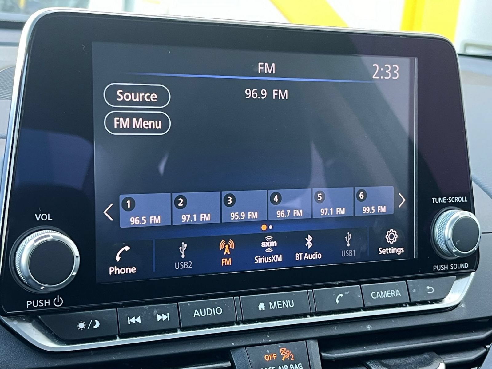 Used 2025 Nissan Altima 2.5 SV FWD image 21