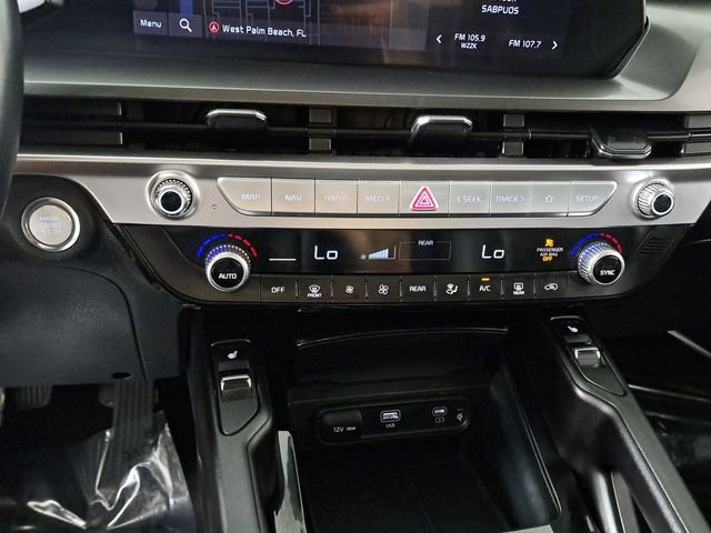 Used 2025 Kia Telluride S image 32