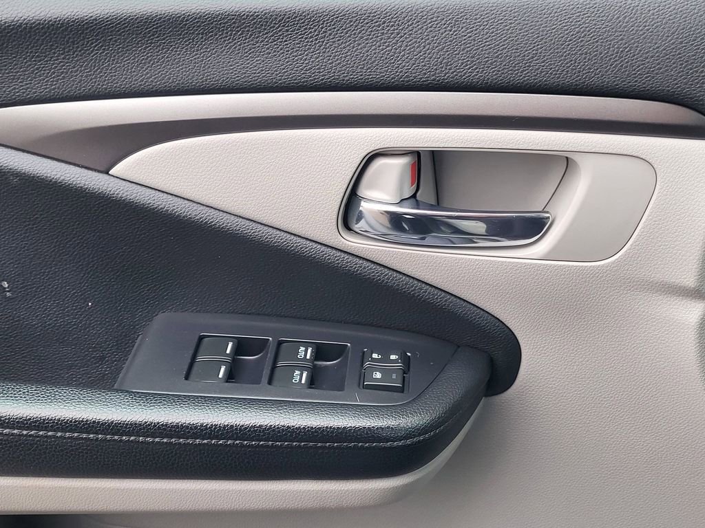 Used 2019 Honda Pilot EX image 19