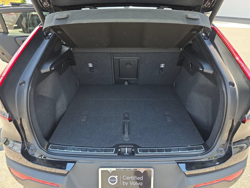Certified 2023 Volvo C40 P8 Recharge Ultimate AWD/4WD image 16