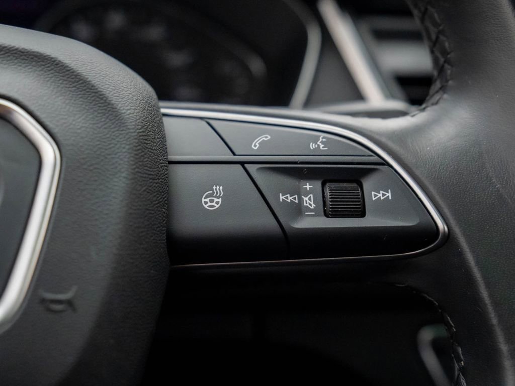 Used 2023 Audi Q5 2.0T Premium w/ Convenience Package image 22