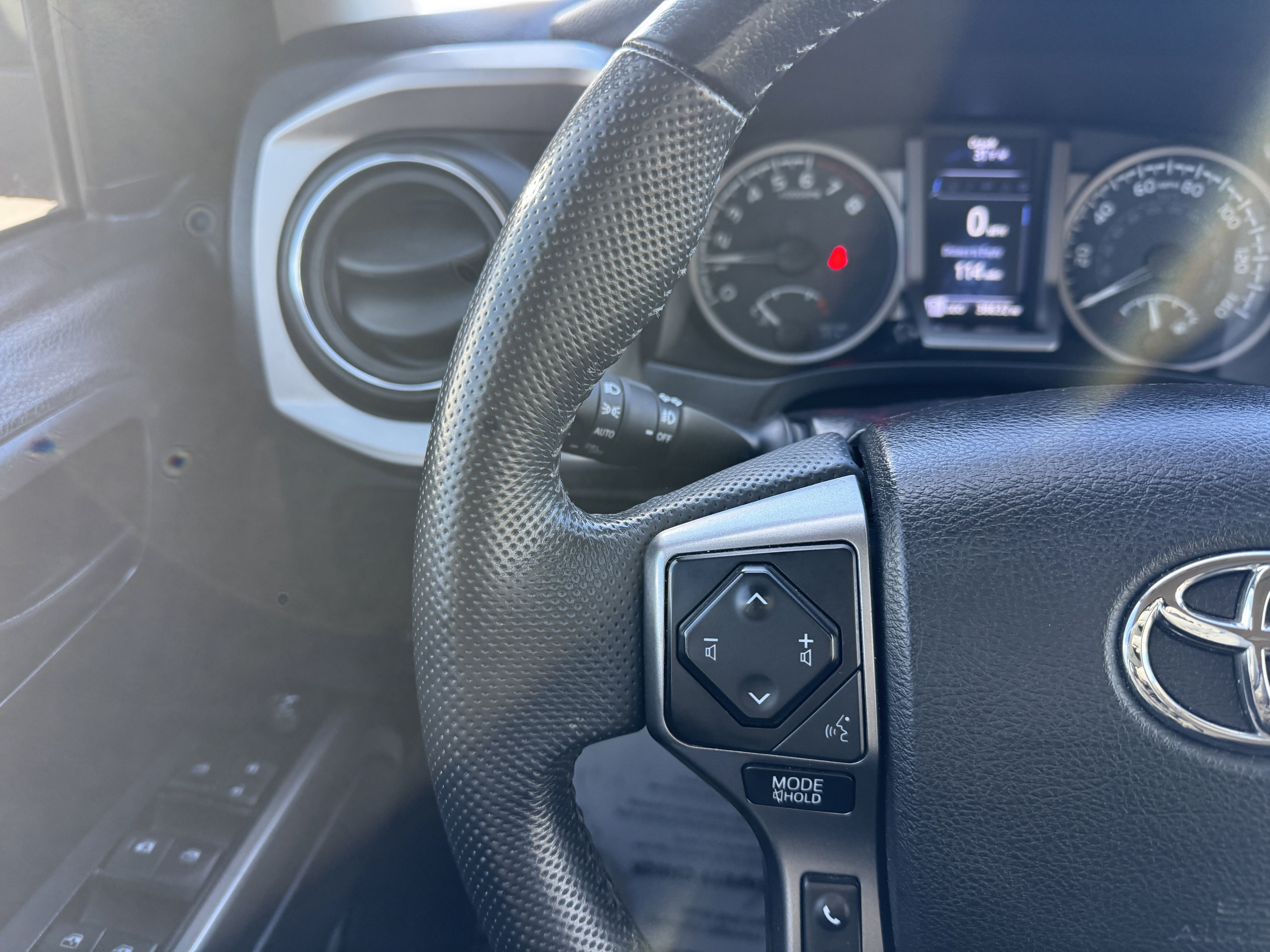 Used 2022 Toyota Tacoma SR5 image 22