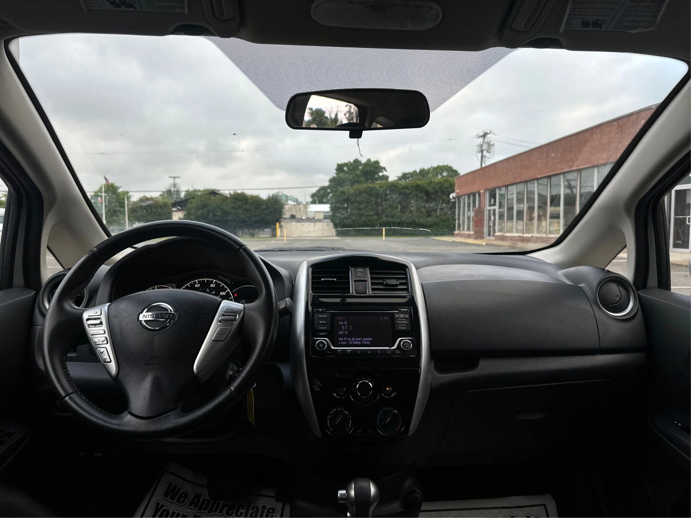 Used 2017 Nissan Versa Note SV image 23