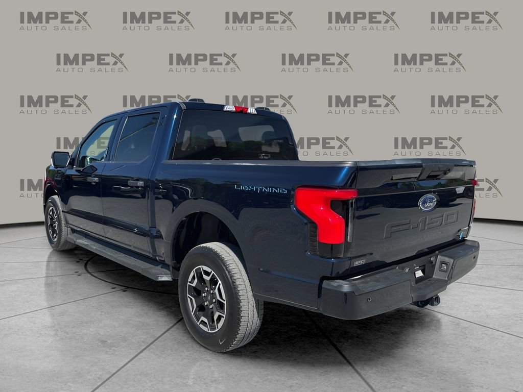 Used 2023 Ford F150 Lightning XLT AWD/4WD image 3