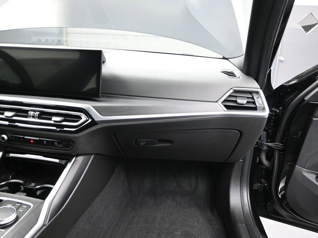 Used 2024 BMW 330e xDrive image 15