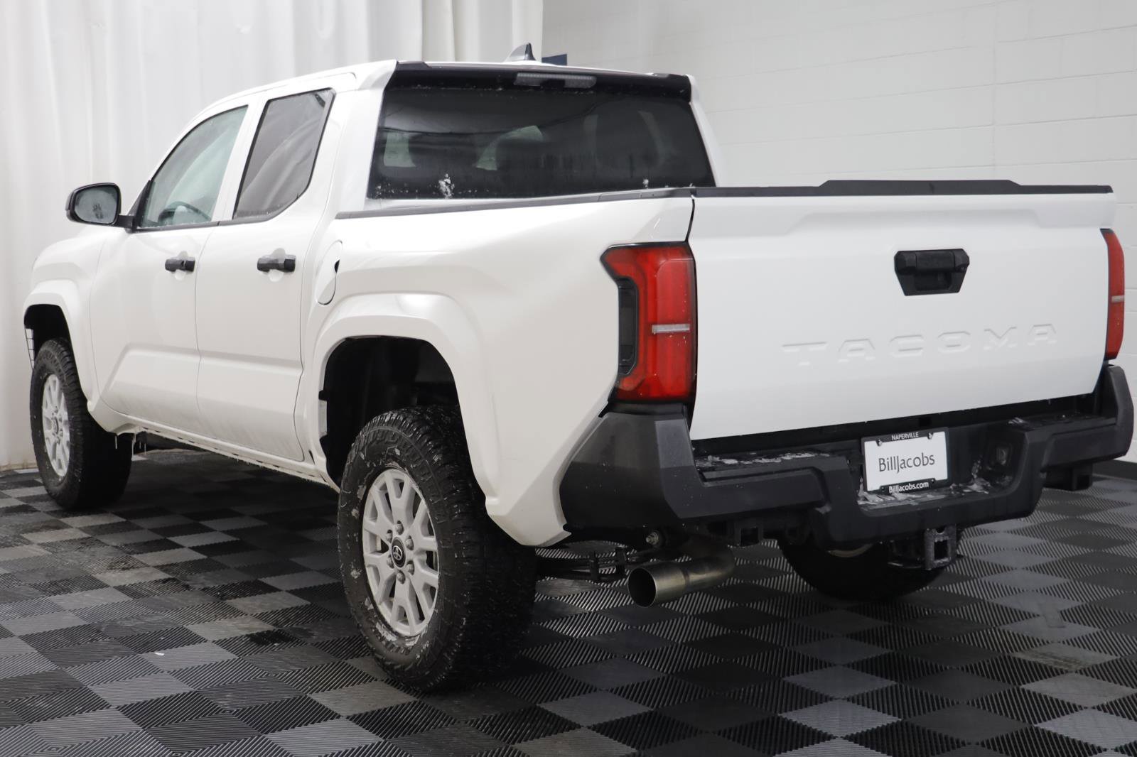 Used 2025 Toyota Tacoma SR image 15