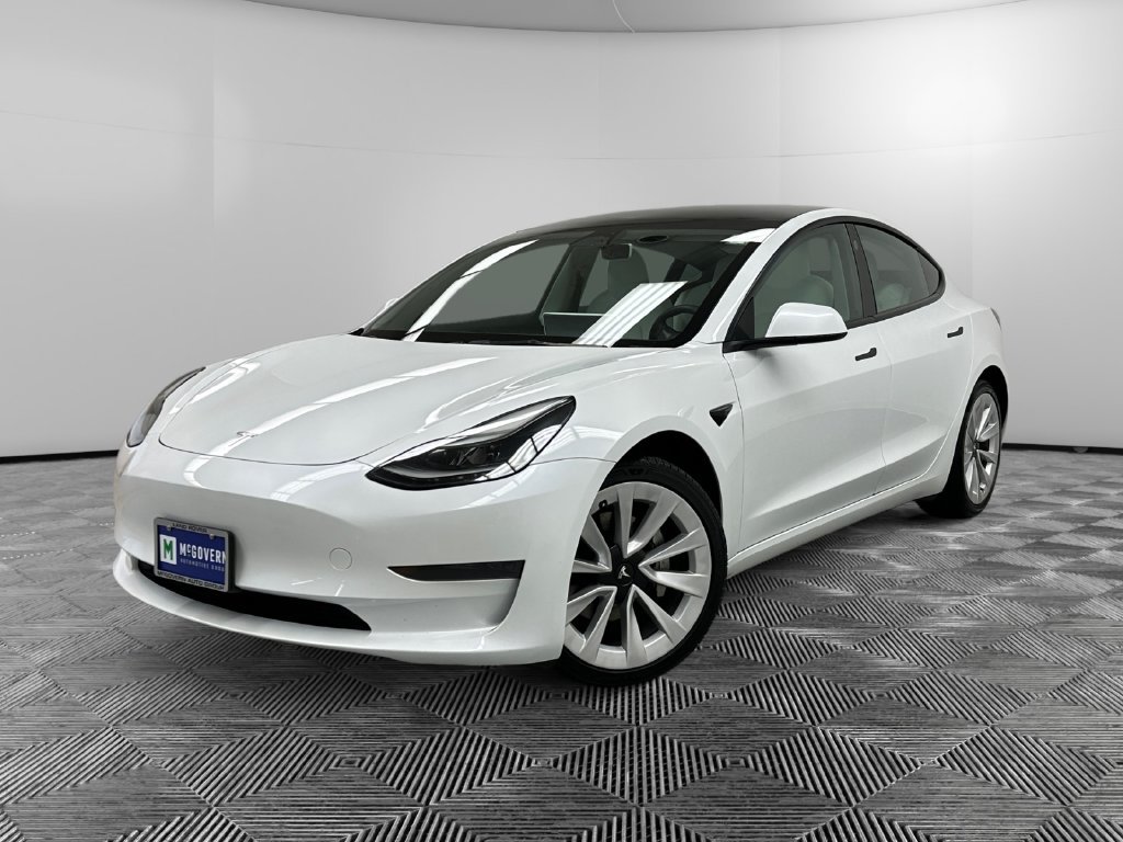 Used 2023 Tesla Model 3 Standard Range RWD image 1