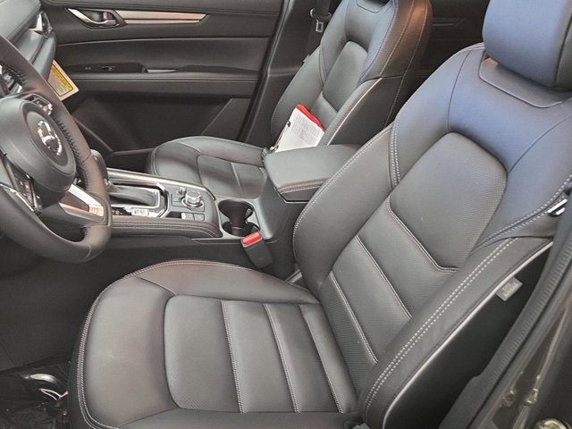New 2025 MAZDA CX-5 AWD 2.5 S w/ Premium Plus Pkg image 6