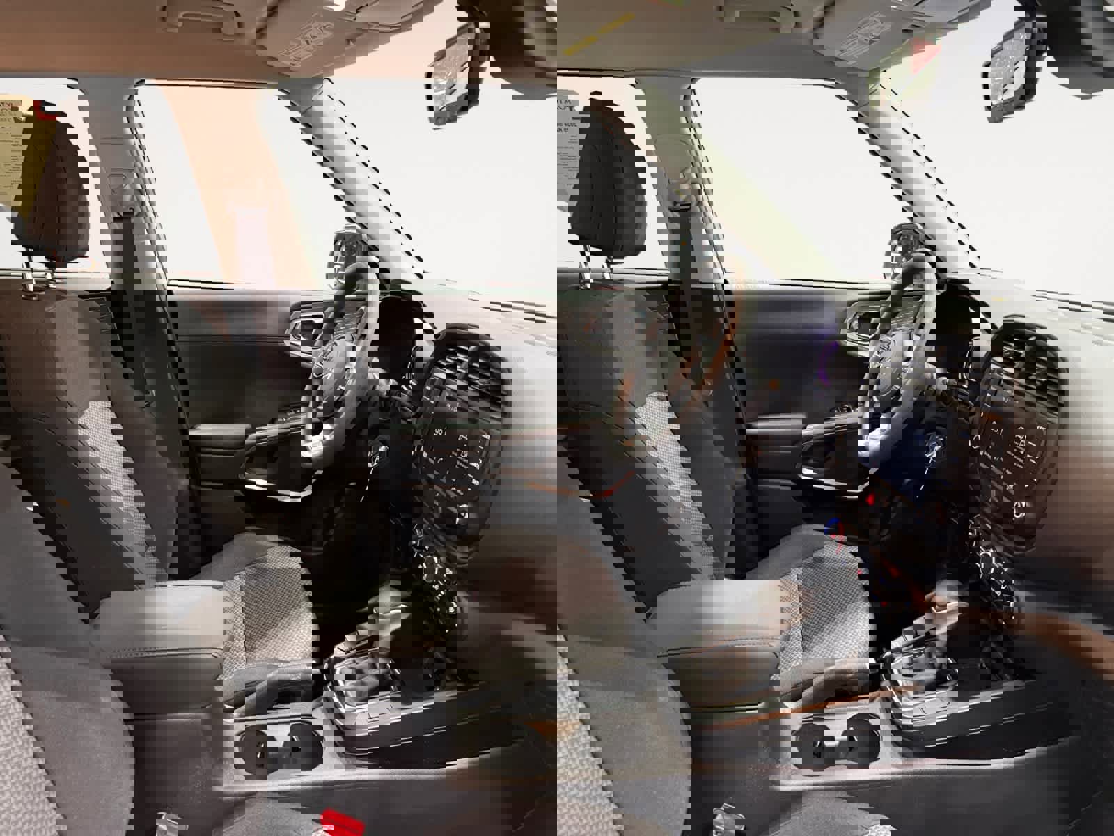 Used 2025 Kia Soul LX w/ LX Technology Package image 16