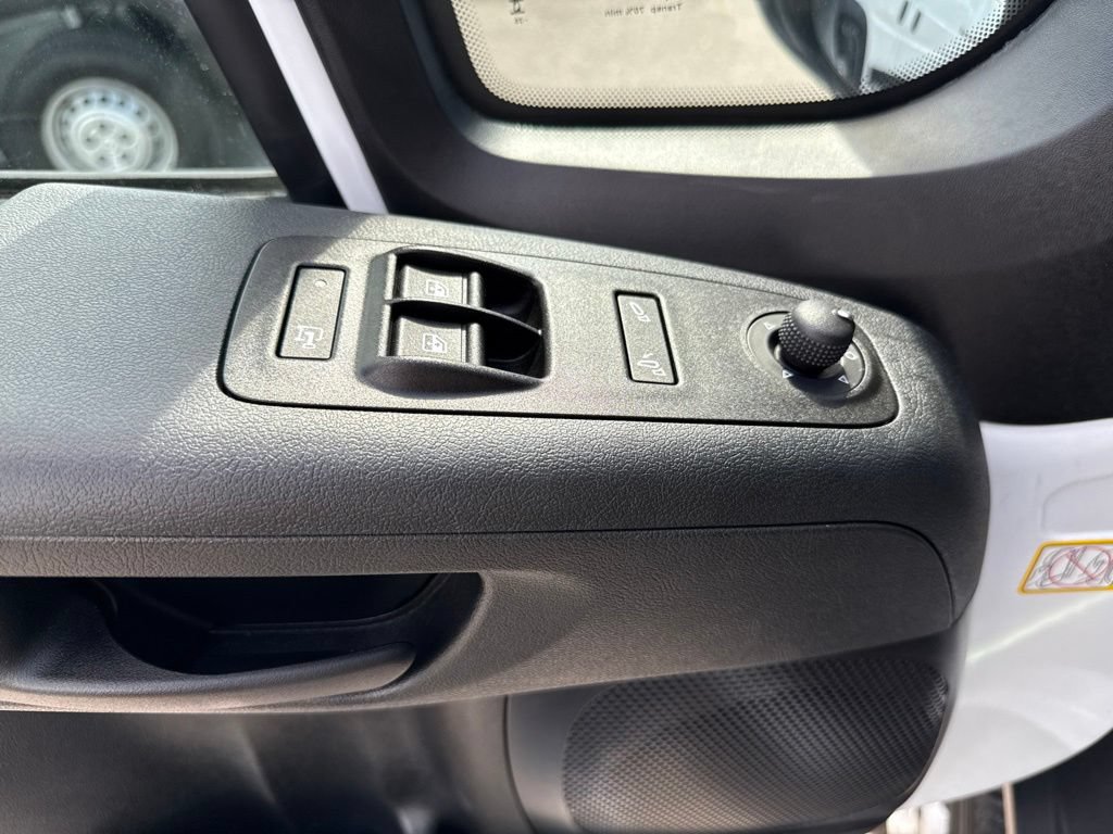 Used 2026 RAM ProMaster 2500 w/ Safety Group FWD image 13