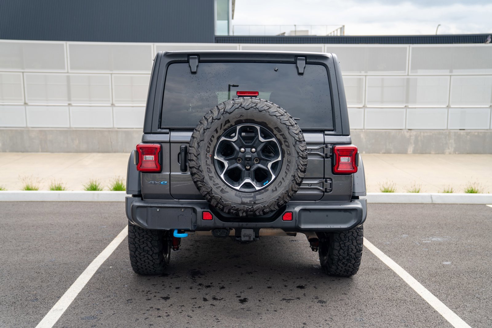 Used 2023 Jeep Wrangler Unlimited Rubicon 4xe w/ Cold Weather Group AWD/4WD image 7