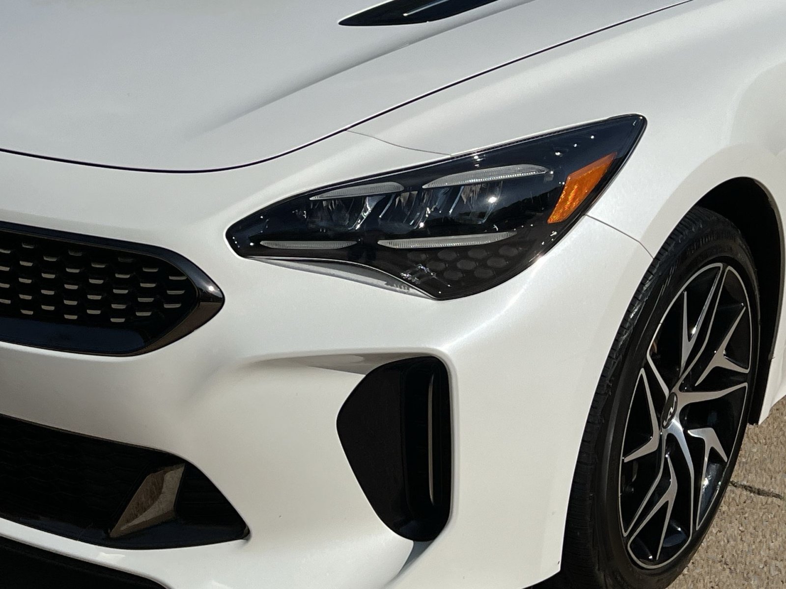 Used 2023 Kia Stinger GT-Line w/ Sun & Sound Package AWD/4WD image 21