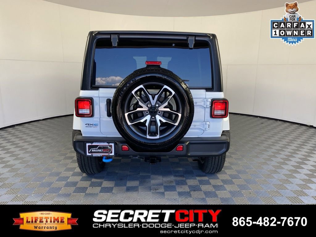 Used 2024 Jeep Wrangler Unlimited AWD/4WD image 6