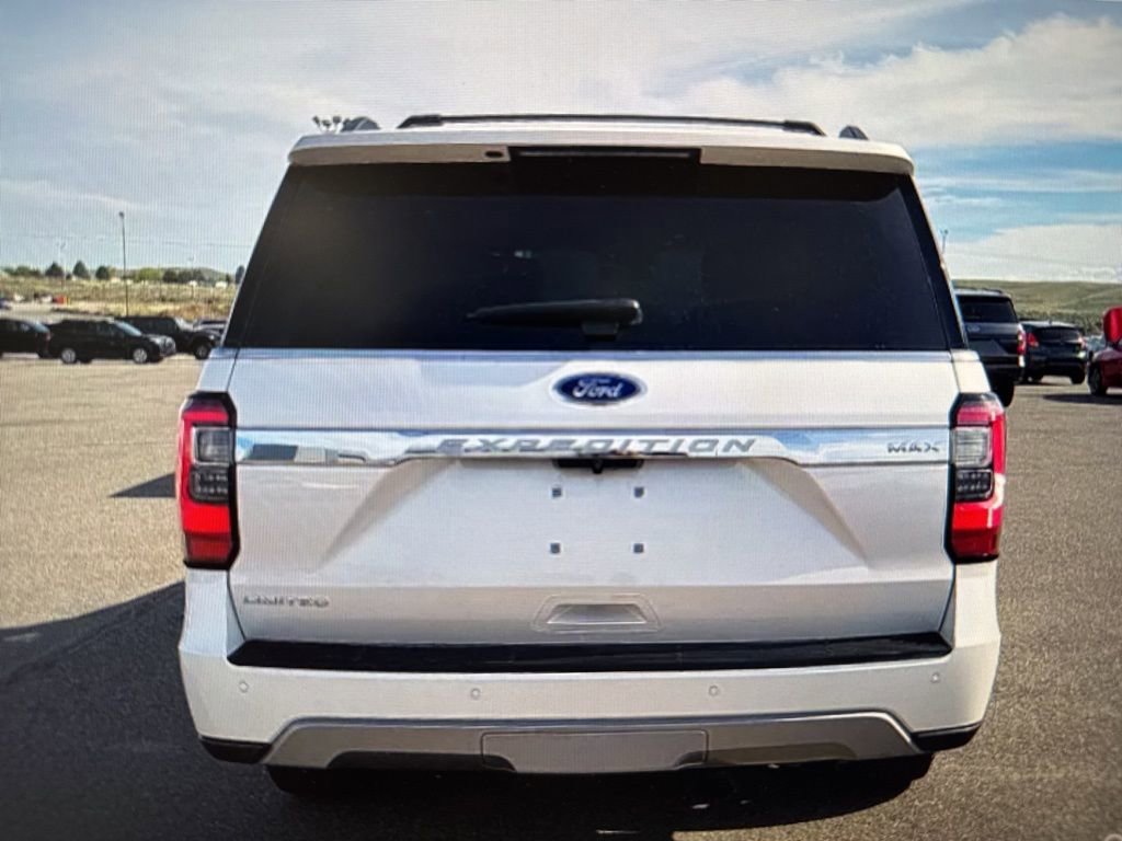 Used 2018 Ford Expedition Max Limited w/ Equipment Group 301A AWD/4WD image 4