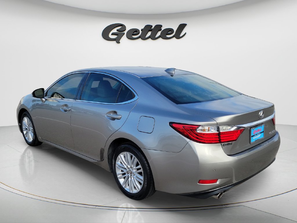 Used 2015 Lexus ES 350 w/ Luxury Package FWD image 7