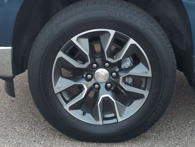 Used 2024 Chevrolet Silverado 1500 LT image 10