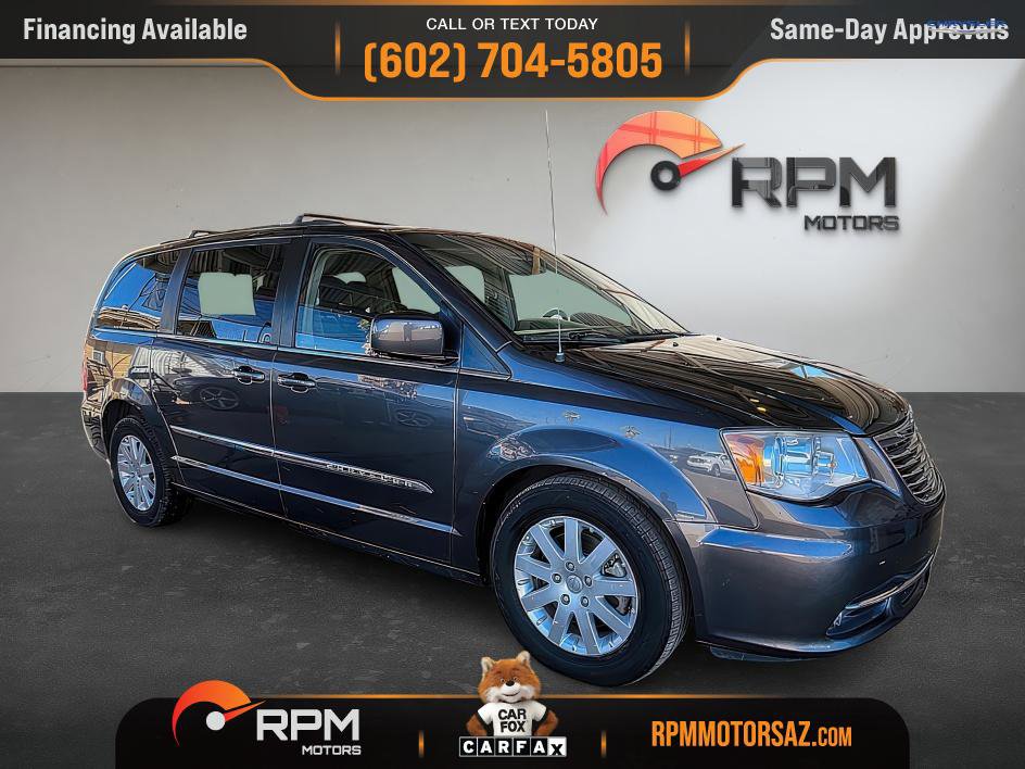 Used 2015 Chrysler Town & Country Touring image 1