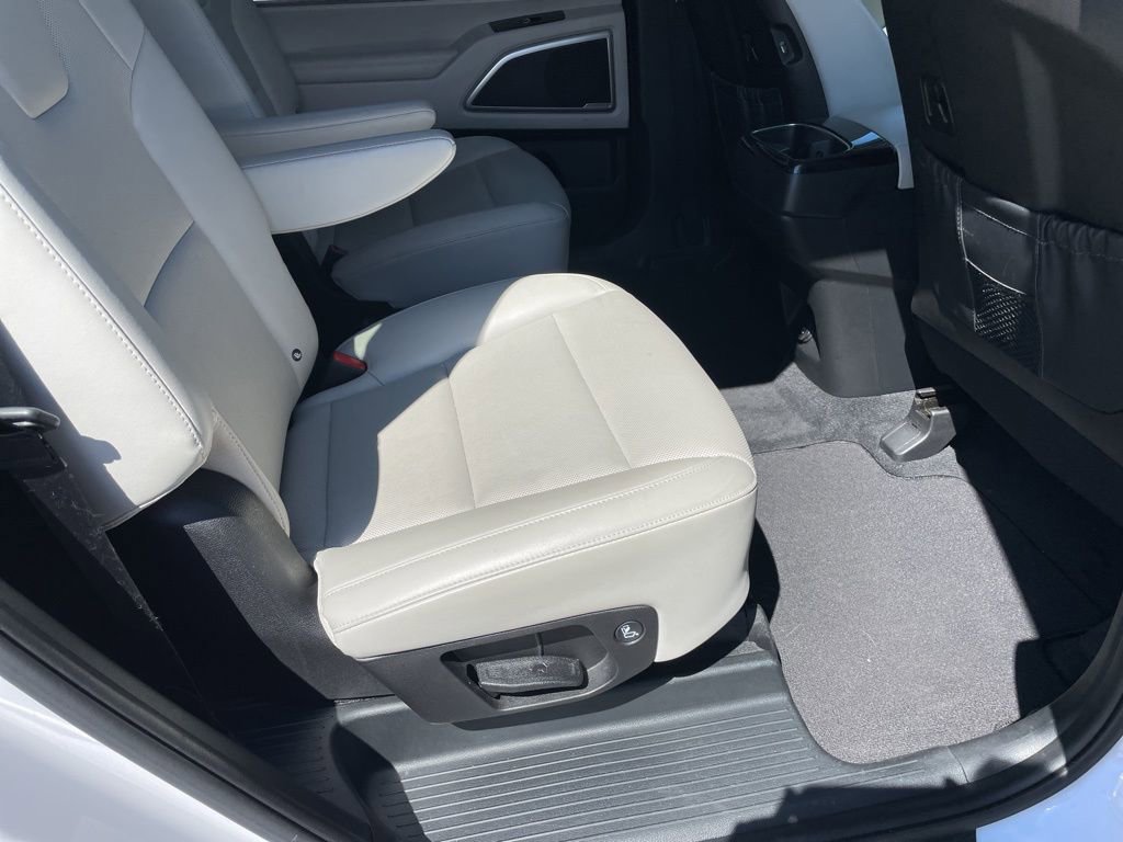 Used 2022 Kia Telluride S AWD/4WD image 35