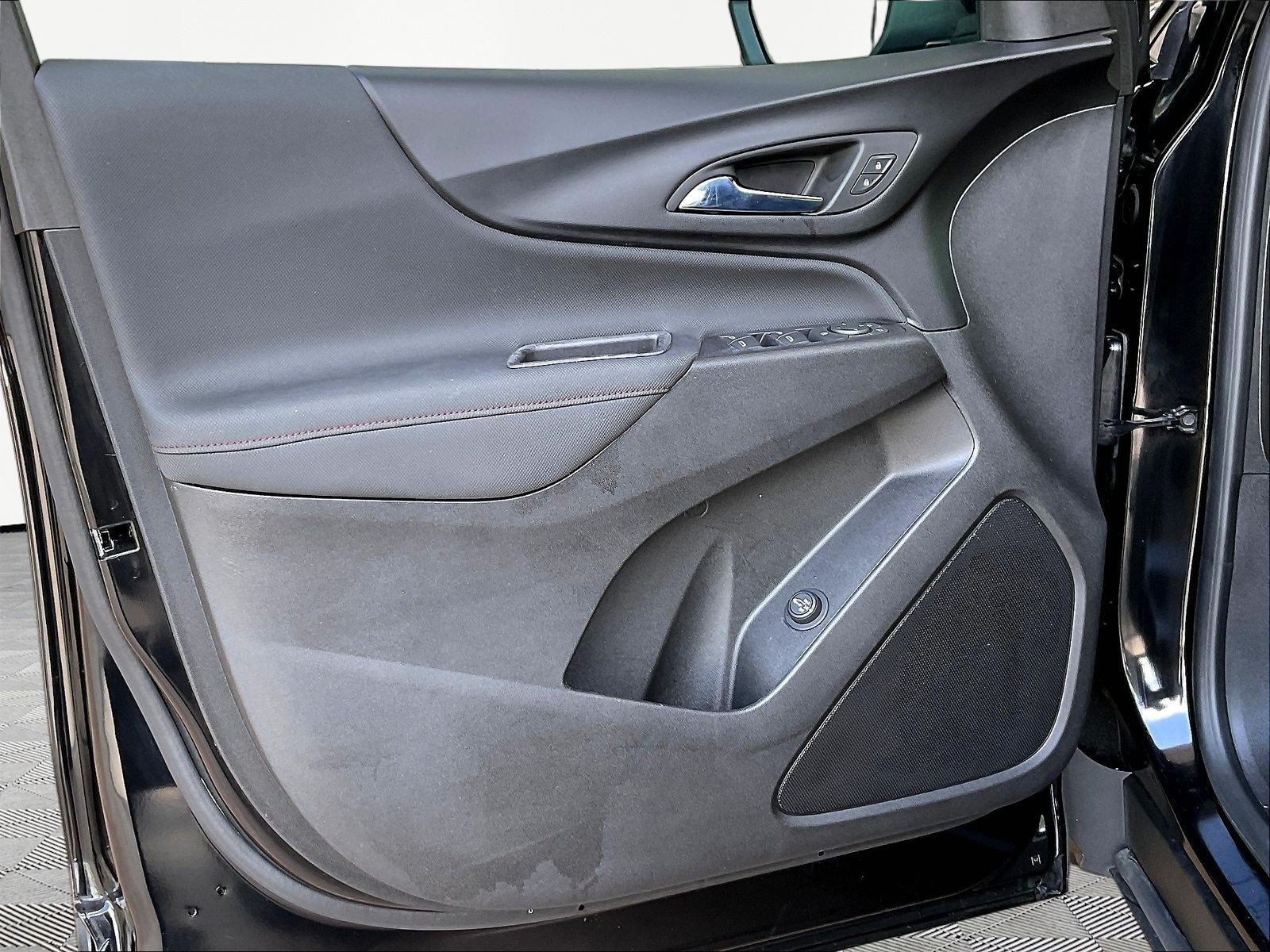 Used 2022 Chevrolet Equinox RS w/ Infotainment Package FWD image 20