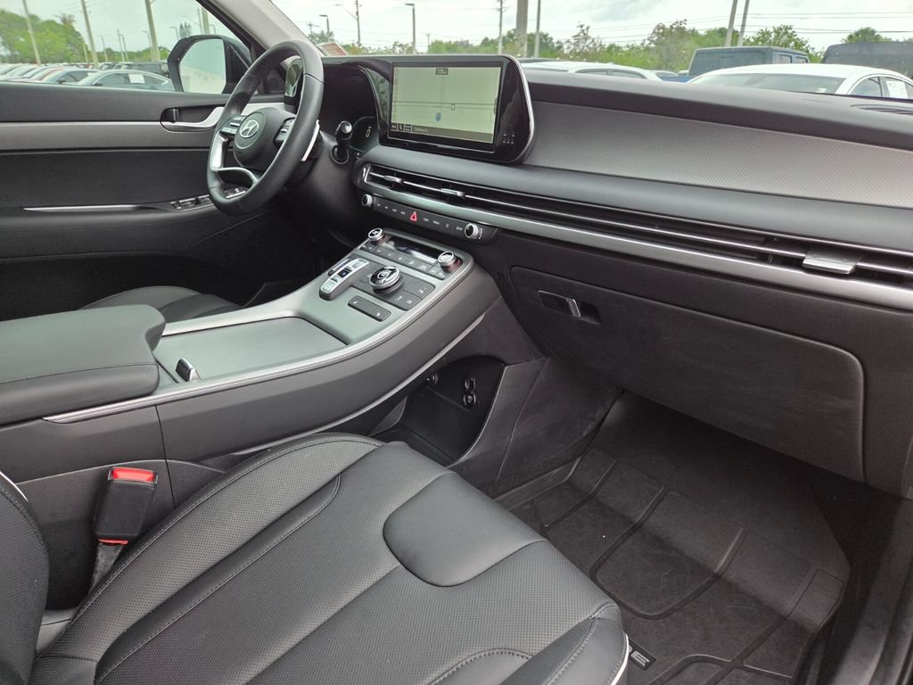 Used 2025 Hyundai Palisade XRT FWD image 14