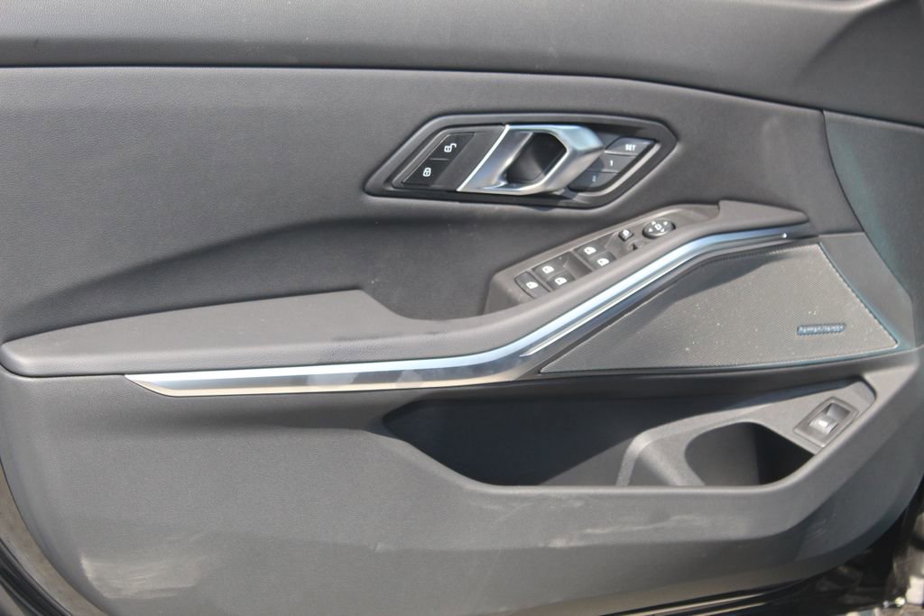 New 2026 BMW 330i Sedan w/ M Sport Package image 21