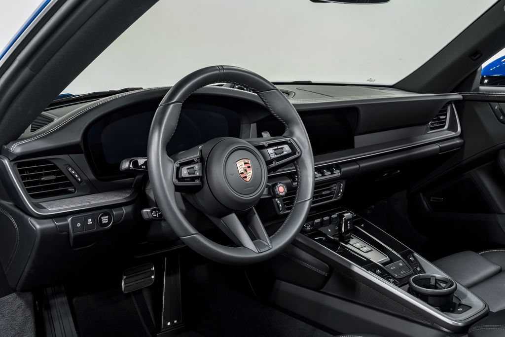 Used 2025 Porsche 911 Carrera RWD image 13