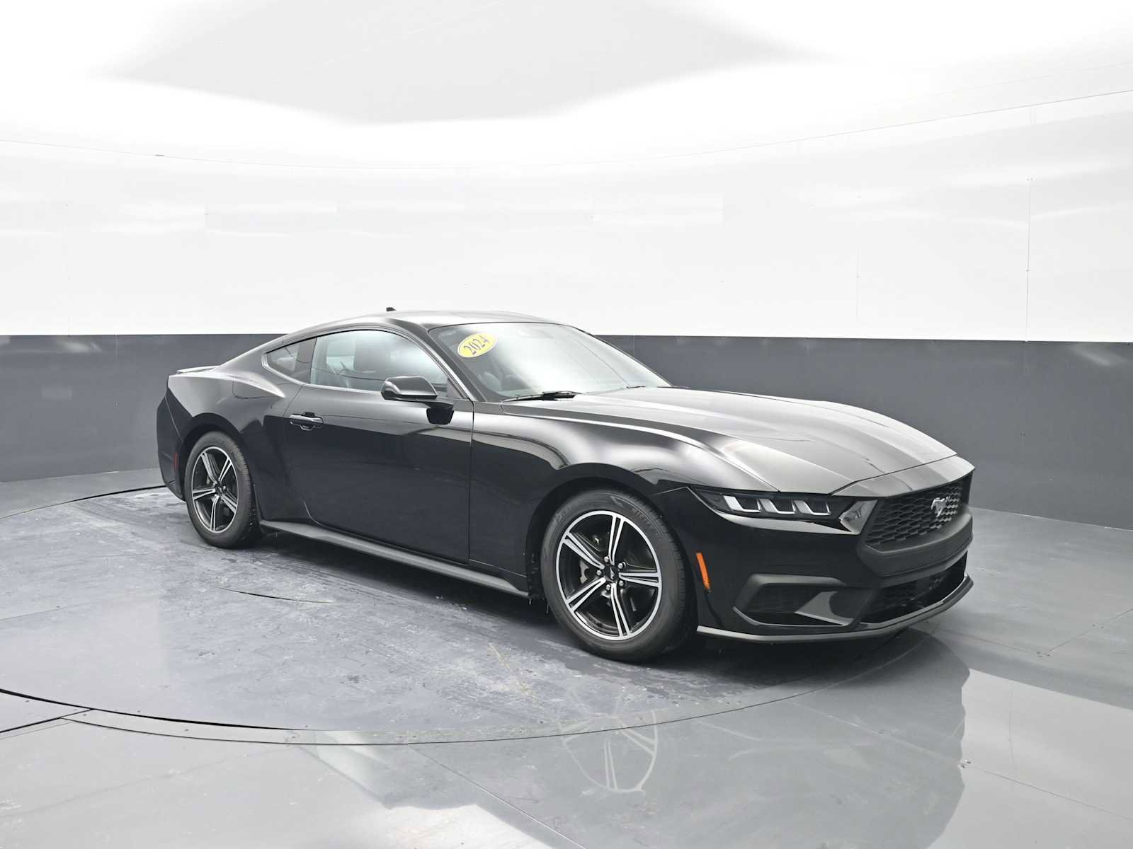 Used 2024 Ford Mustang Premium image 1