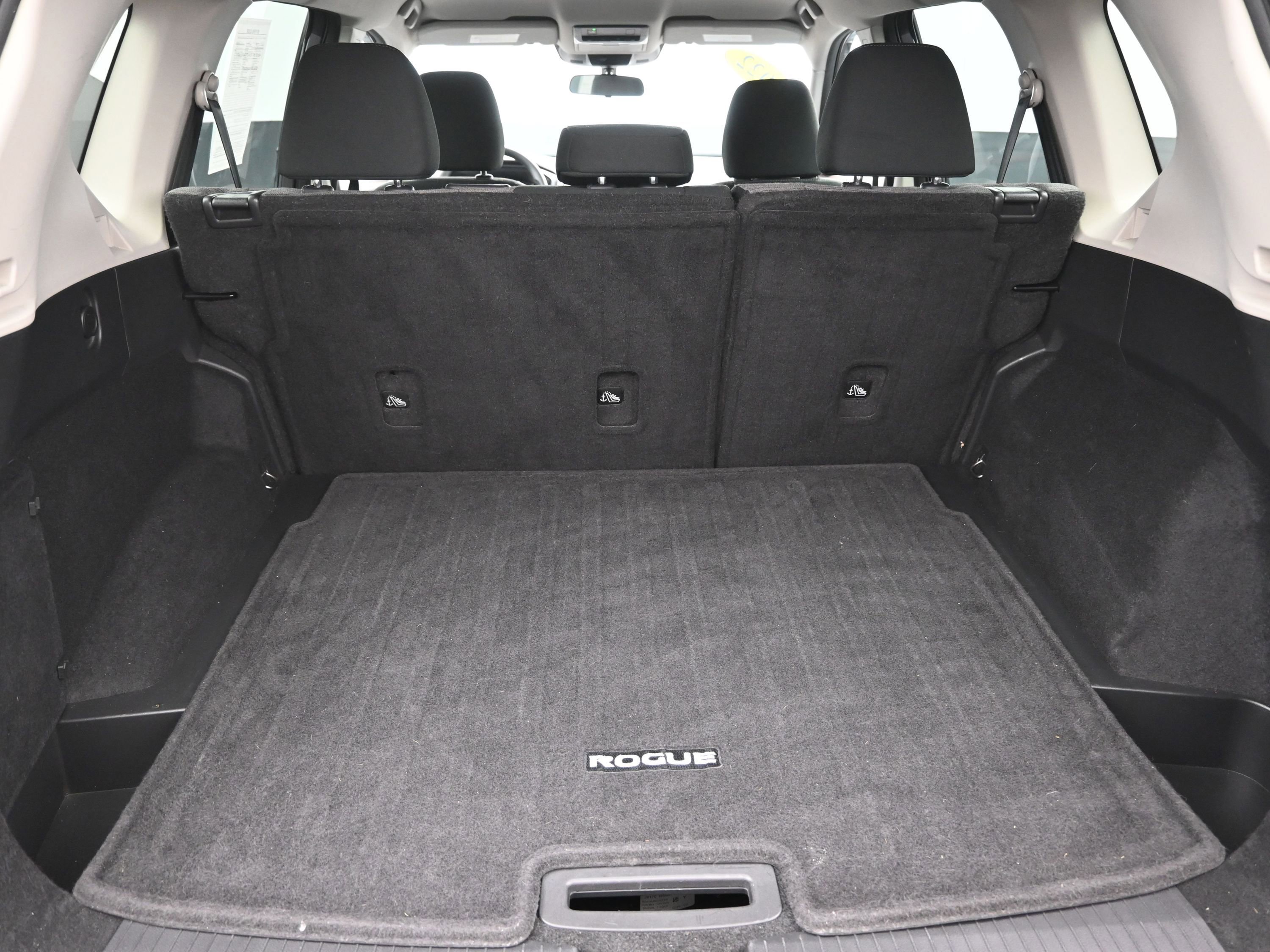 Used 2022 Nissan Rogue SV image 23