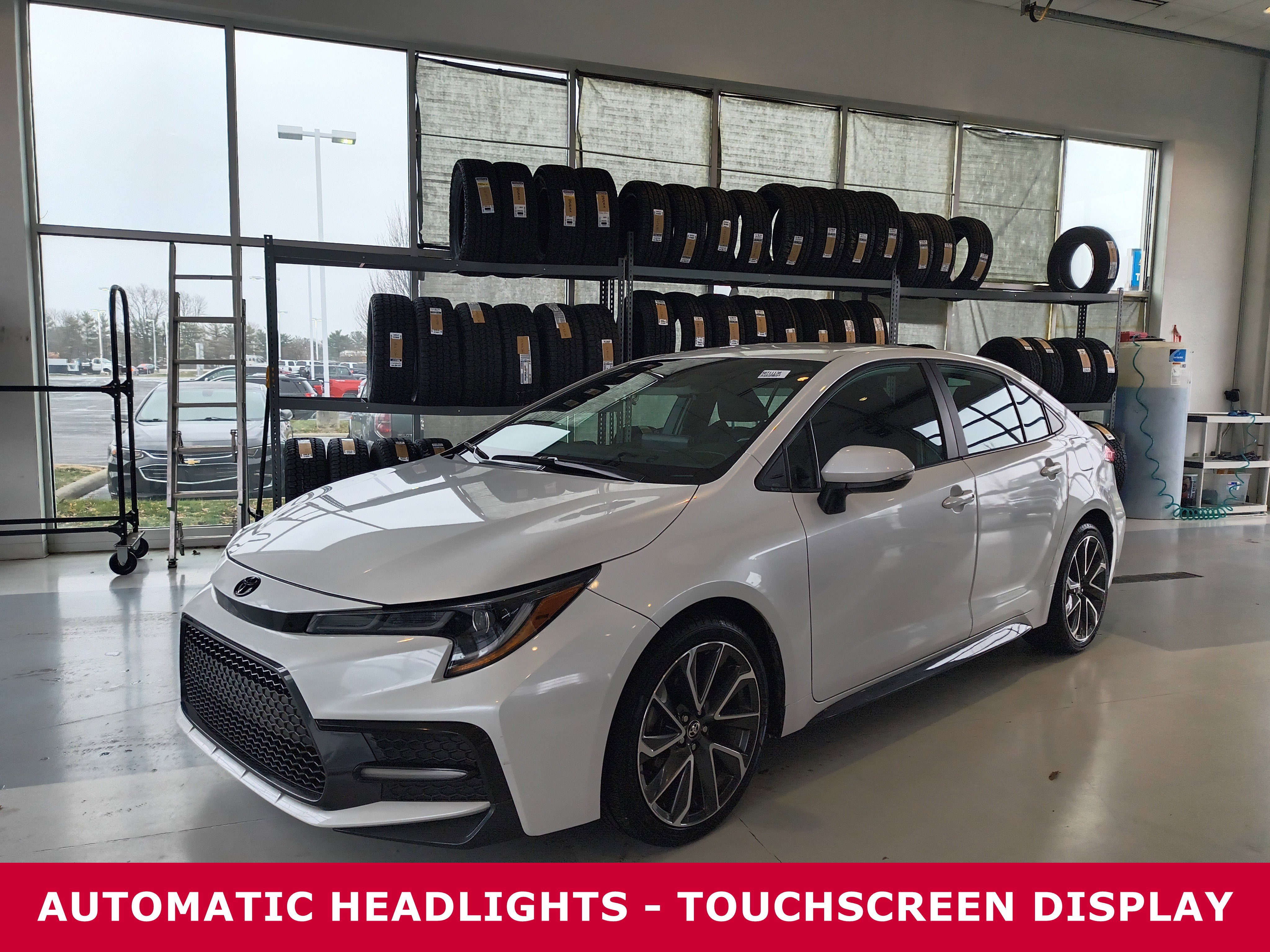 Used 2022 Toyota Corolla SE image 2