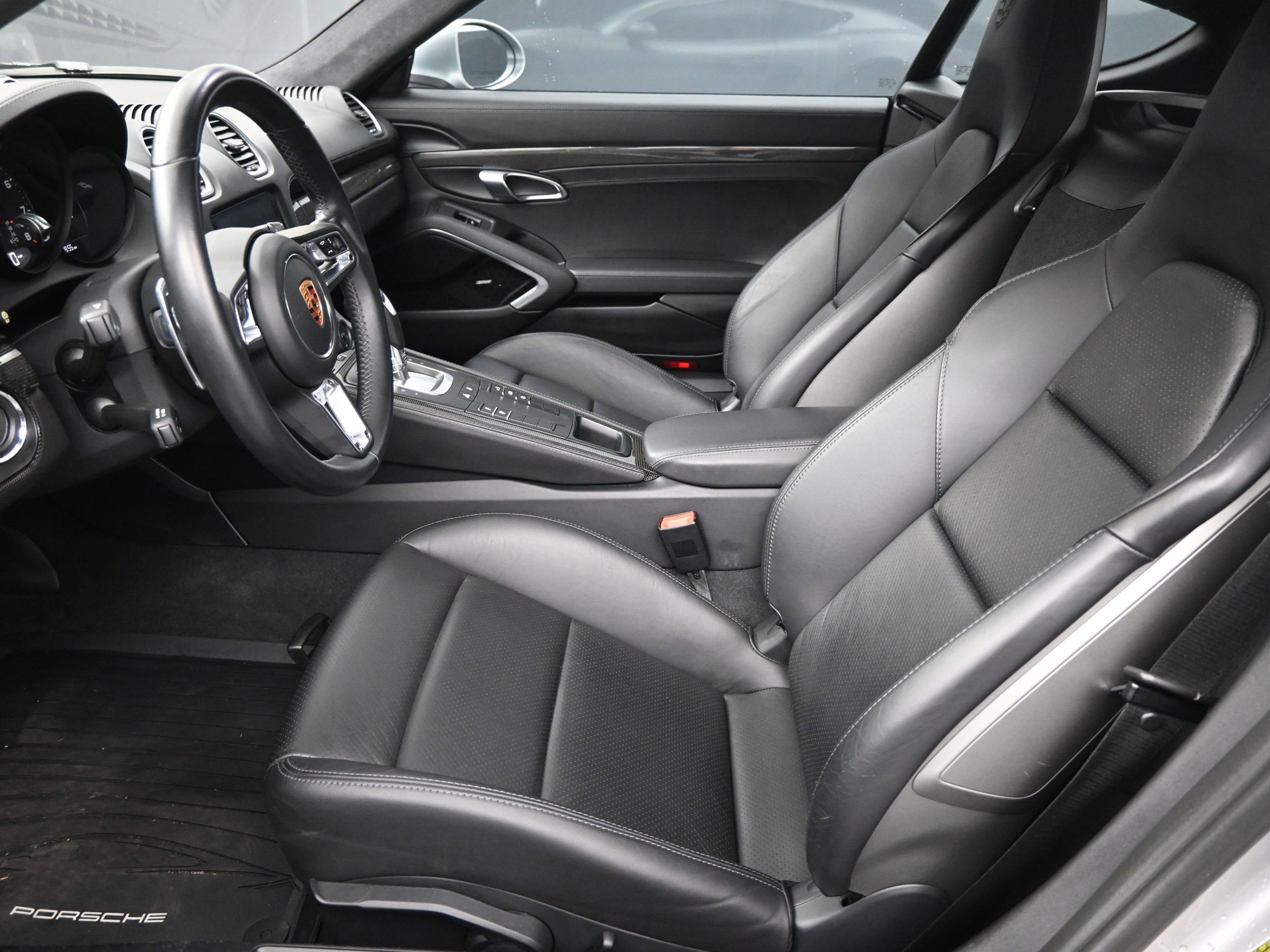 Certified 2019 Porsche 718 Cayman GTS image 6