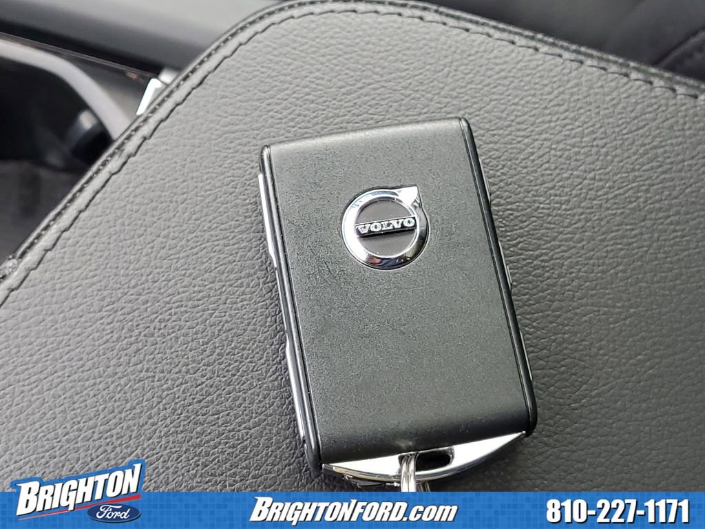 Used 2022 Volvo XC90 T5 Momentum w/ Climate Package AWD/4WD image 35