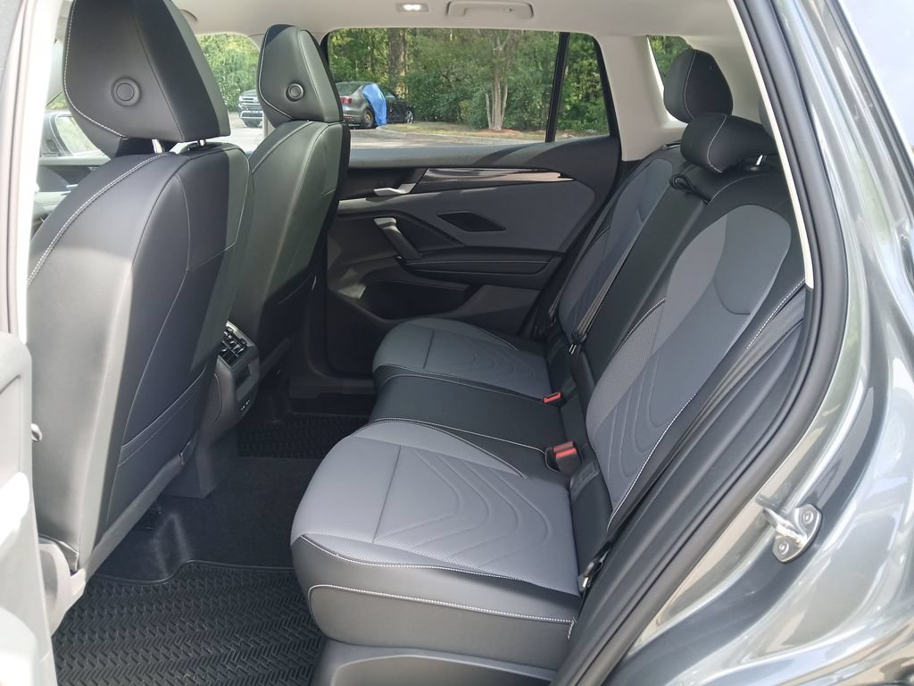 New 2026 Volkswagen Tiguan SE AWD/4WD image 24