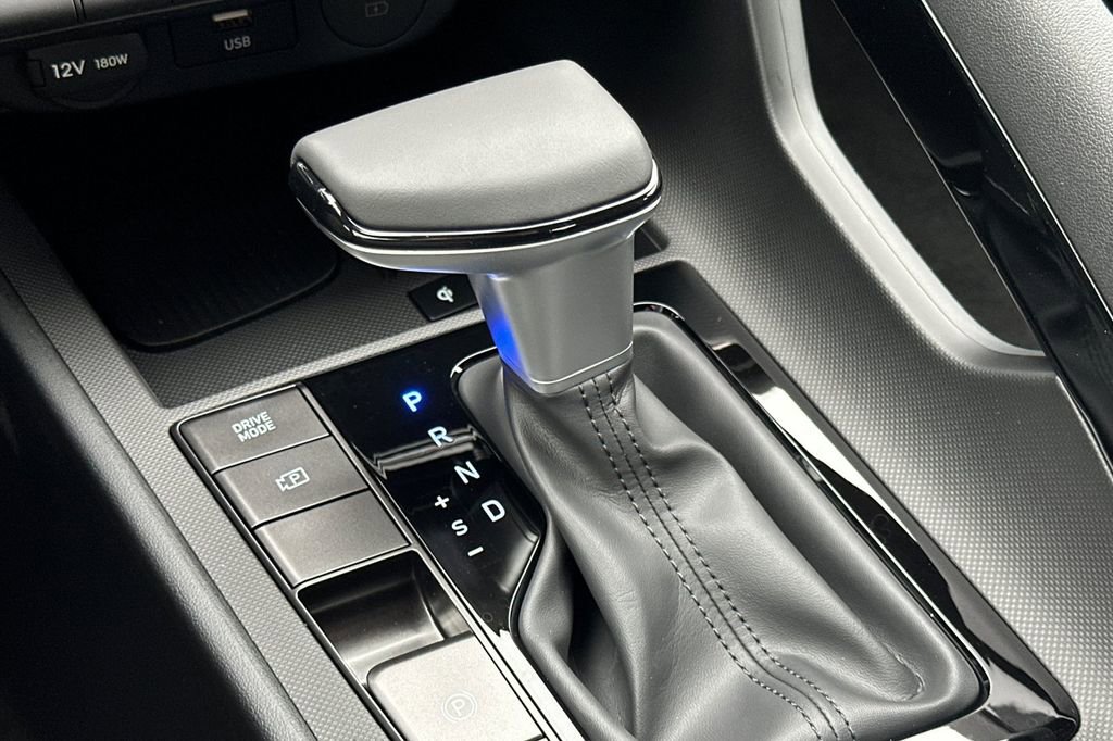 New 2026 Hyundai Elantra Hybrid FWD image 18