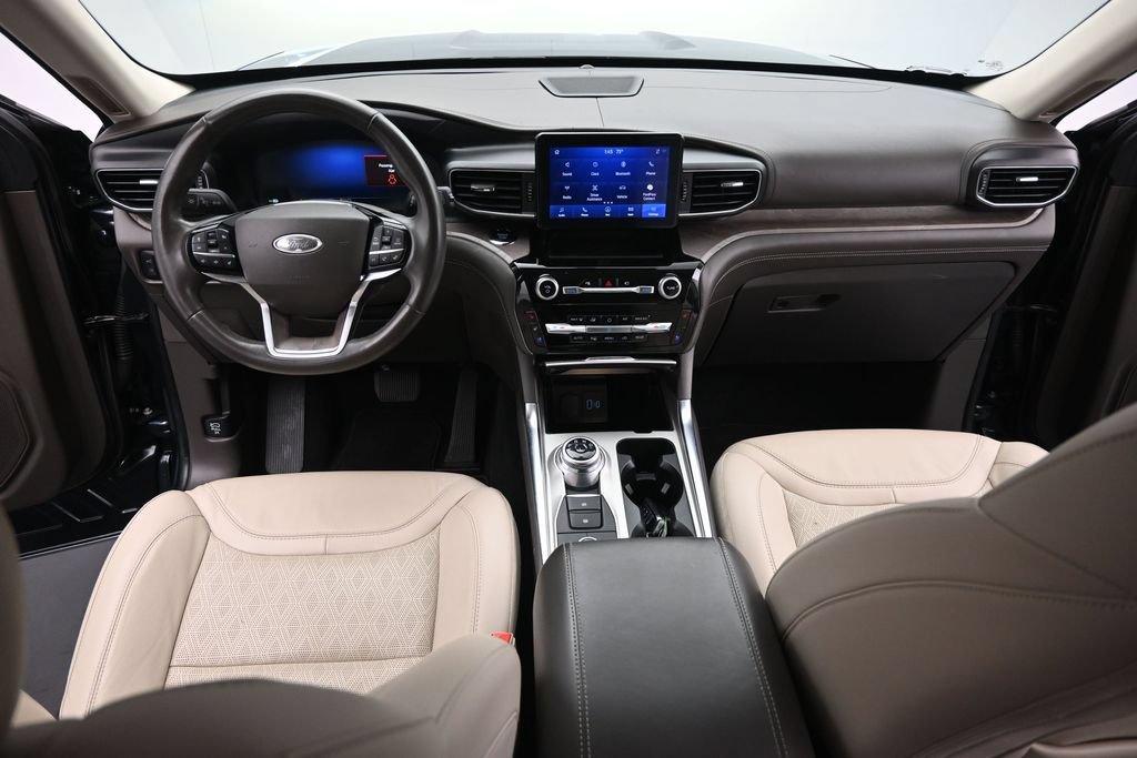 Certified 2023 Ford Explorer Platinum AWD/4WD image 24