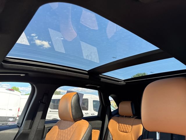 Used 2024 Ford Edge Titanium w/ Titanium Elite Package AWD/4WD image 22